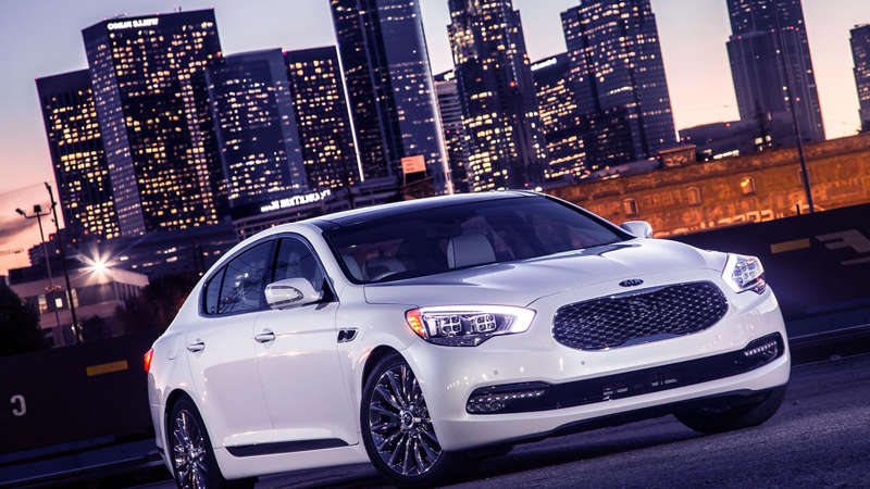 Illustration for article titled The Kia K900 Is The New Volkswagen Phaeton